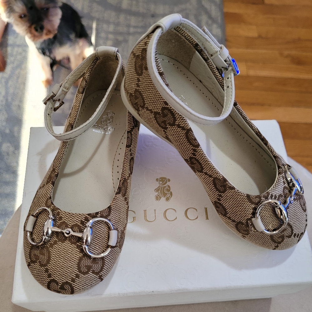 Gucci girls flats
